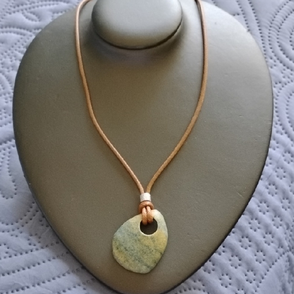 Elegant Stone Pendant Necklace